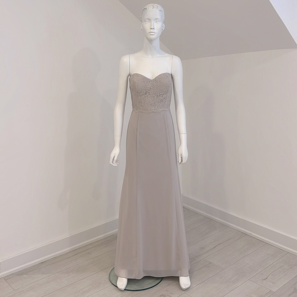 NWT SAMPLE SALE Dessy Oyster (light griege) size 10 Lace/Nu Georgette. PRISTINE